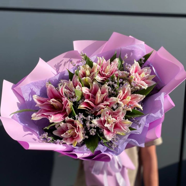 Букет пионовидных лилий №4 в Новороссийске