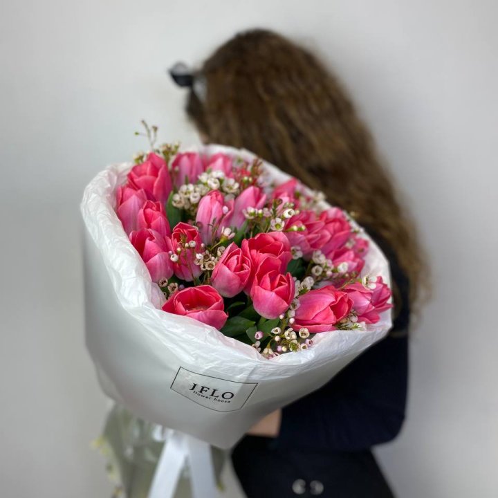 Дуо тюльпаны с хамелациумом в Новороссийске