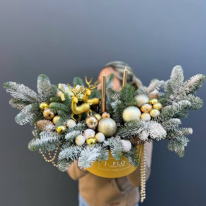 Композиция "Мери крисмас голд" в Новороссийске