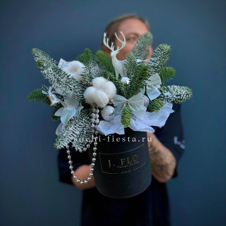 Композиция "Мери крисмас" в Новороссийске