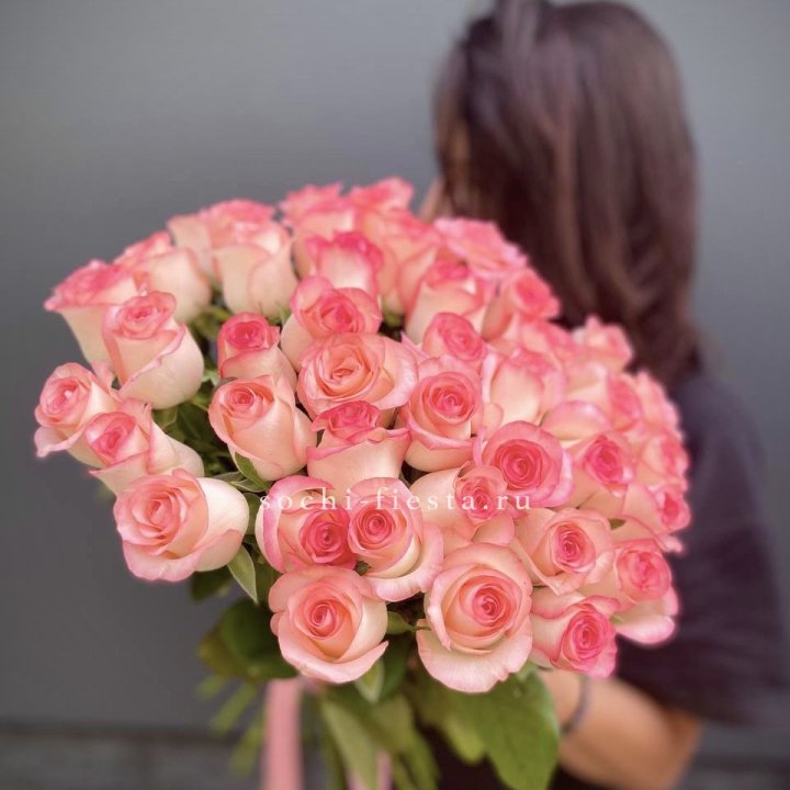 Охапка Роз Джумилия в Новороссийске