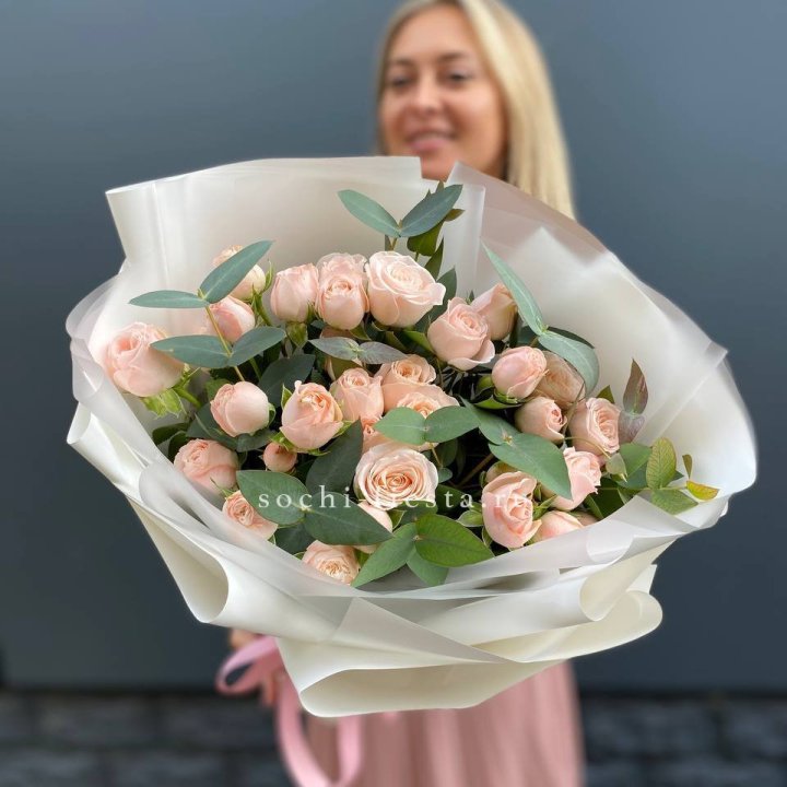 Букет кустовых роз "Фреш" в Новороссийске