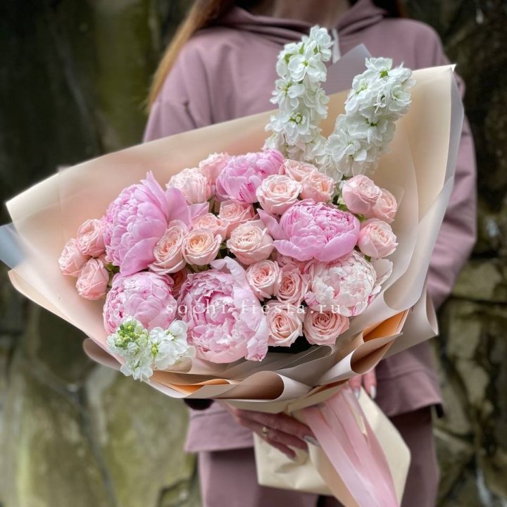 Букет с пионами №1 в Новороссийске