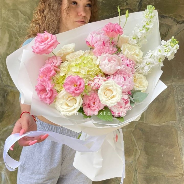 Букет с пионами №3 в Новороссийске