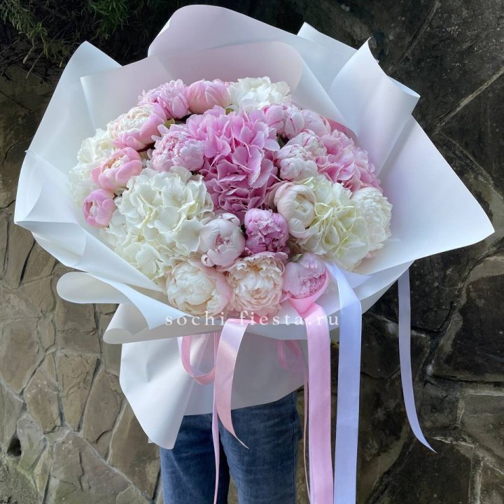 Букет "Пионы и Гортензии" в Новороссийске
