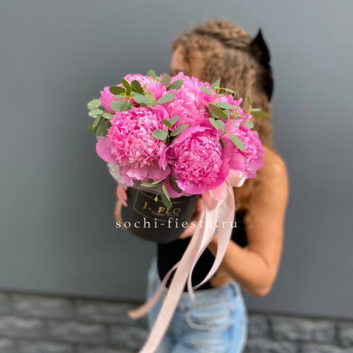 Дизайнерский цилиндр "Фломени" в Новороссийске