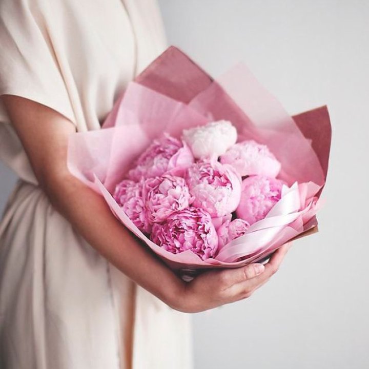 9 зефирных пионов в Новороссийске