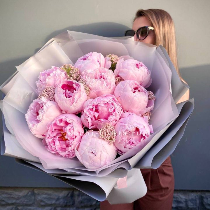 Букет с пионами "Стайл" в Новороссийске