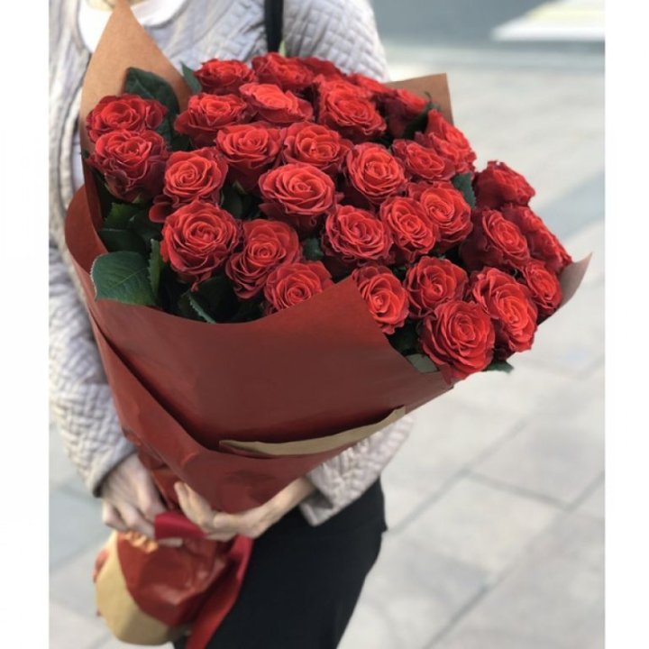 29 высоких роз  в Новороссийске