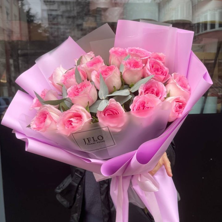  19 розовых роз в Новороссийске