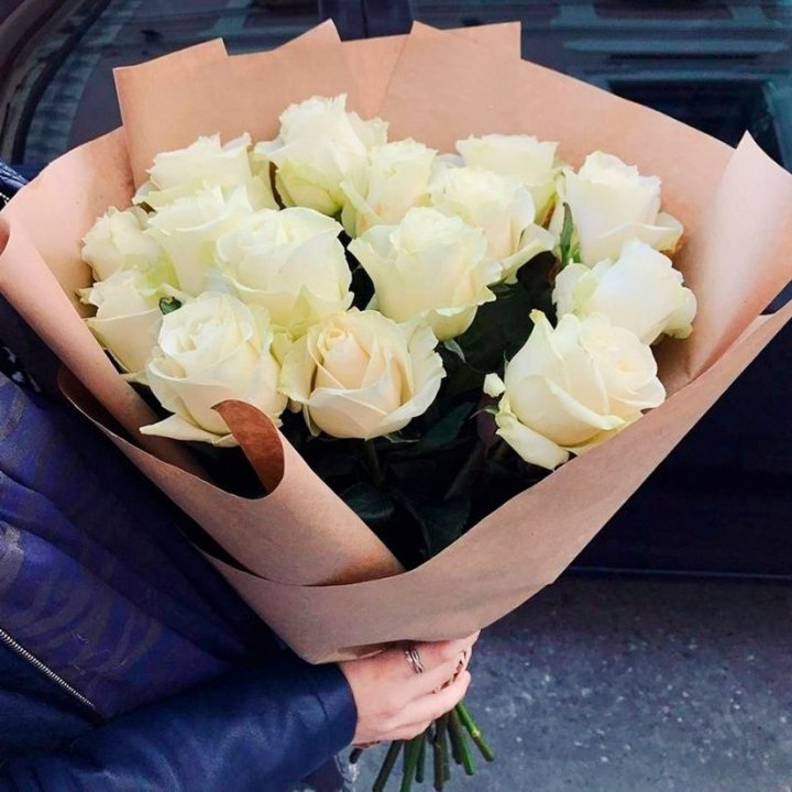 15 белых роз "Крафт" в Новороссийске