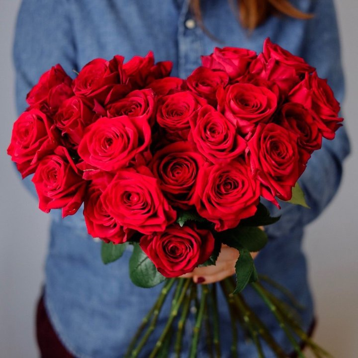 25 красных роз в Новороссийске