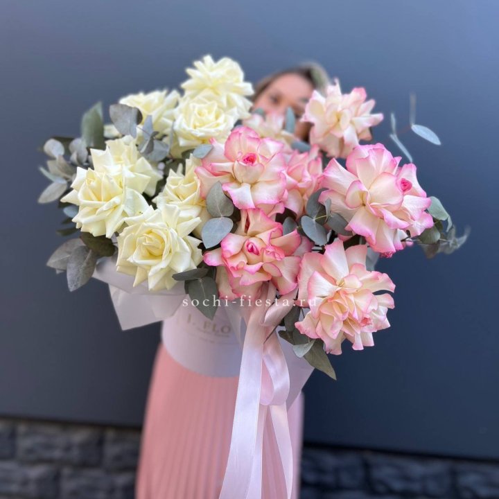 15 Французских роз в боксе в Новороссийске