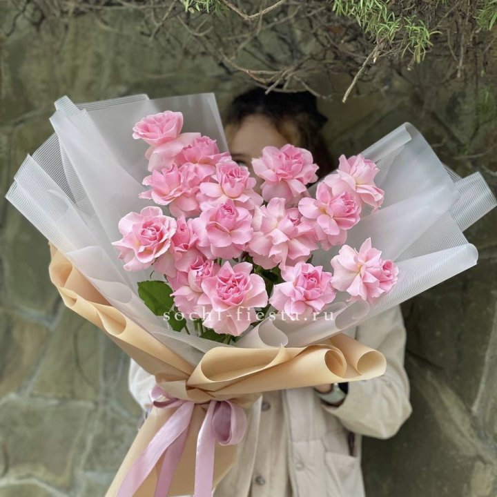 Букет из 15 французских роз Пинк дрим в Новороссийске
