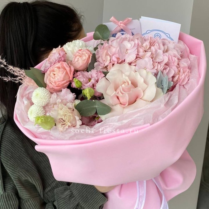 Авторский букет "Пинки" в Новороссийске