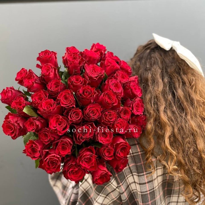 51 красная роза в Новороссийске