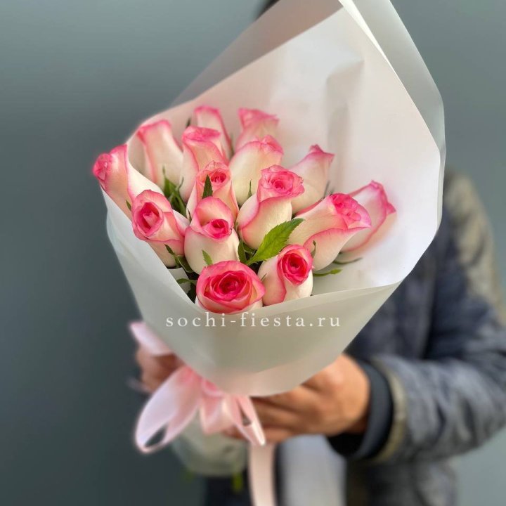 15 роз "Джумилия" в Новороссийске