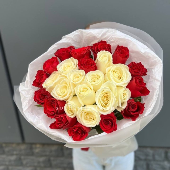 27 роз микс в Новороссийске