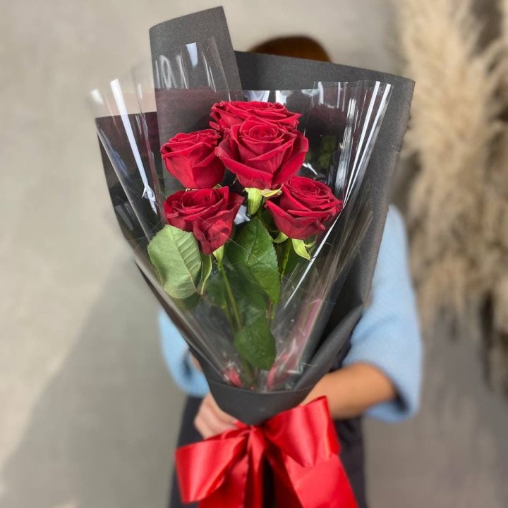 5 роз ред наоми в Новороссийске