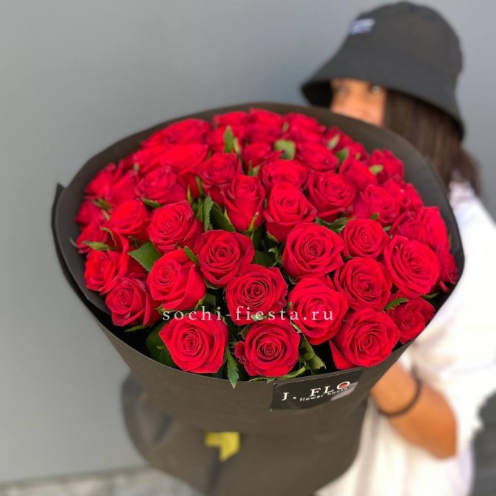51 роза "Блек" в Новороссийске