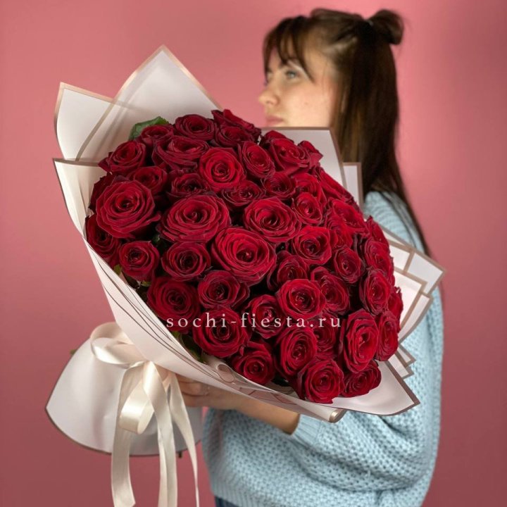 51 красная роза "Лавели" в Новороссийске