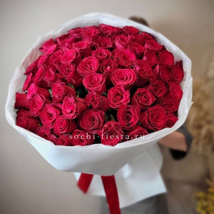 65 красных роз вайт в Новороссийске