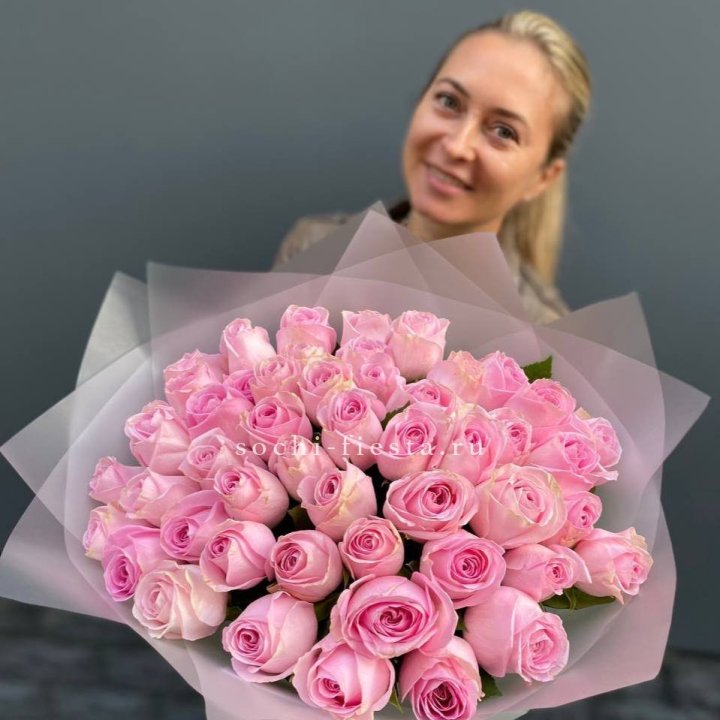 51 розовая роза в Новороссийске