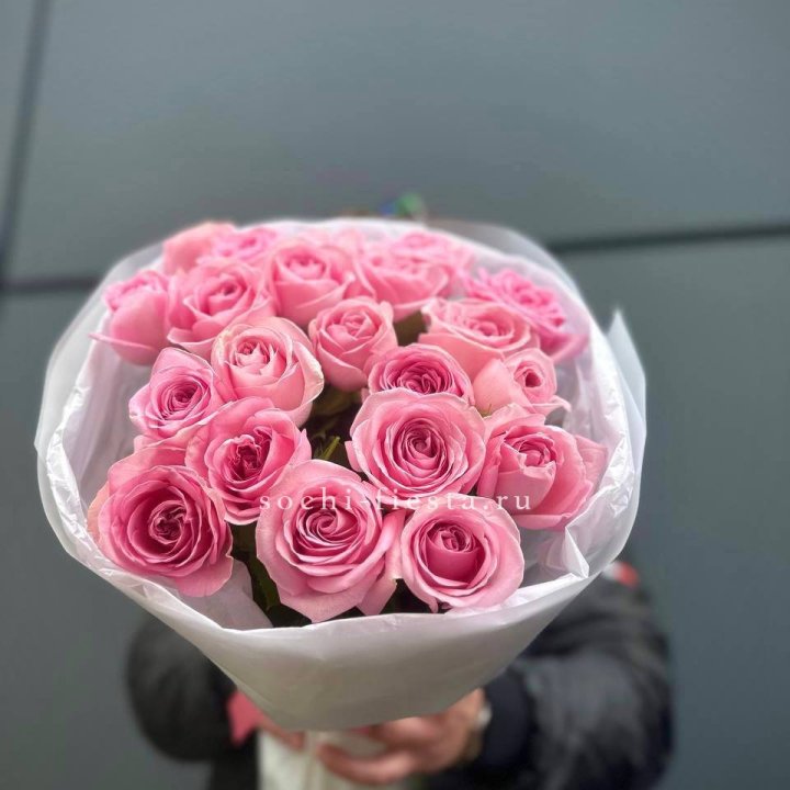 21 Розовая роза в белом в Новороссийске