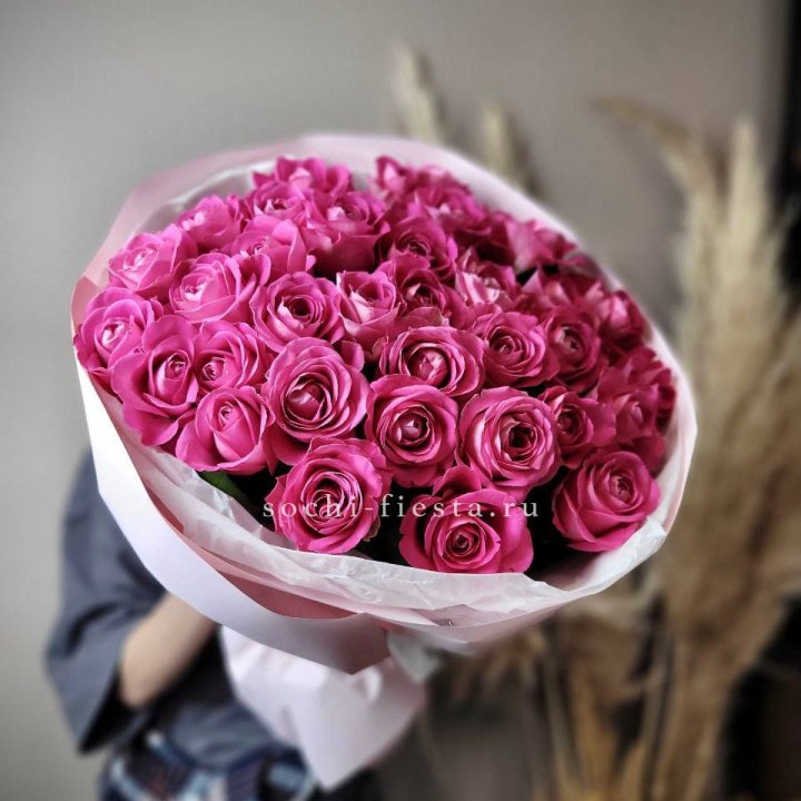 35 розовых роз  в Новороссийске