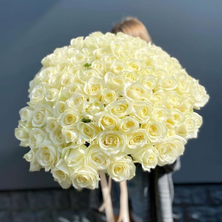 Букет  из 101 белой розы  в Новороссийске