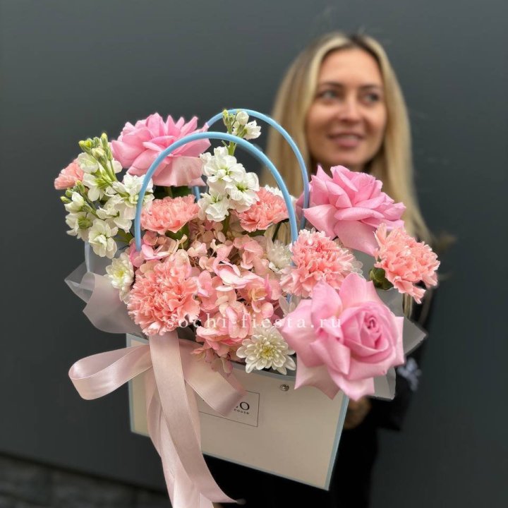 Сумочка "Бал цветов" в Новороссийске