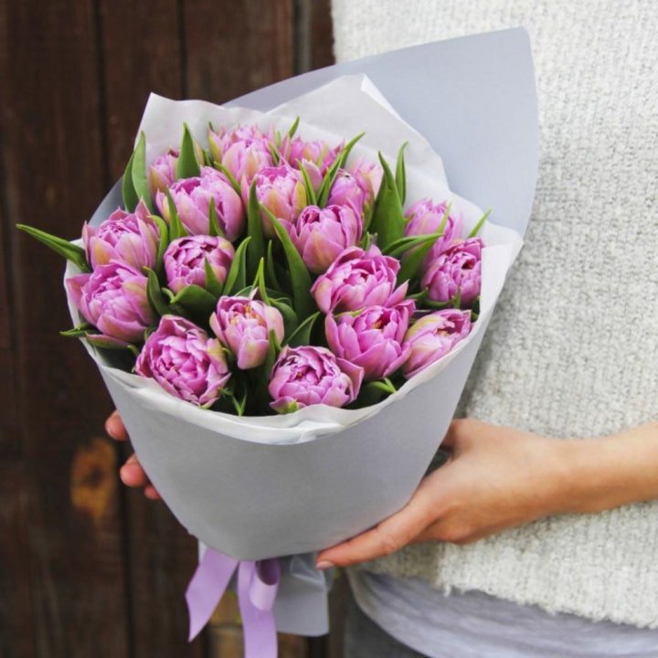Букет пионовидных тюльпанов в Новороссийске