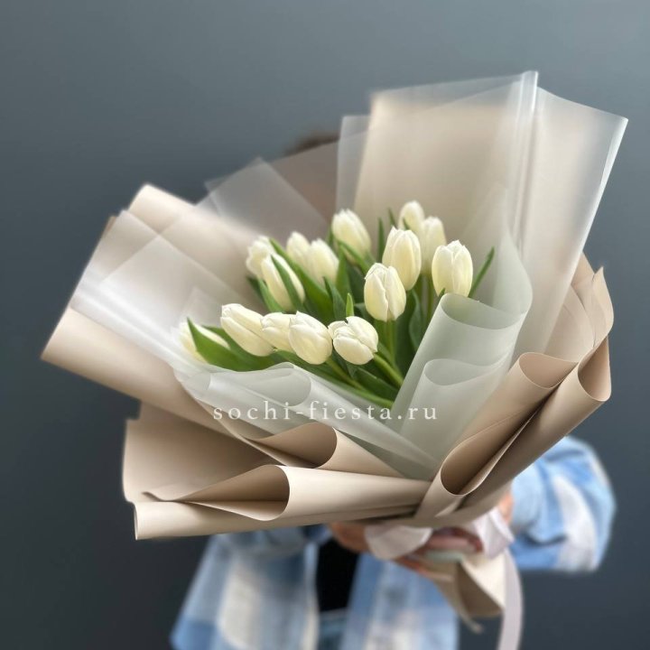 Букет из 15 белых тюльпанов в Новороссийске