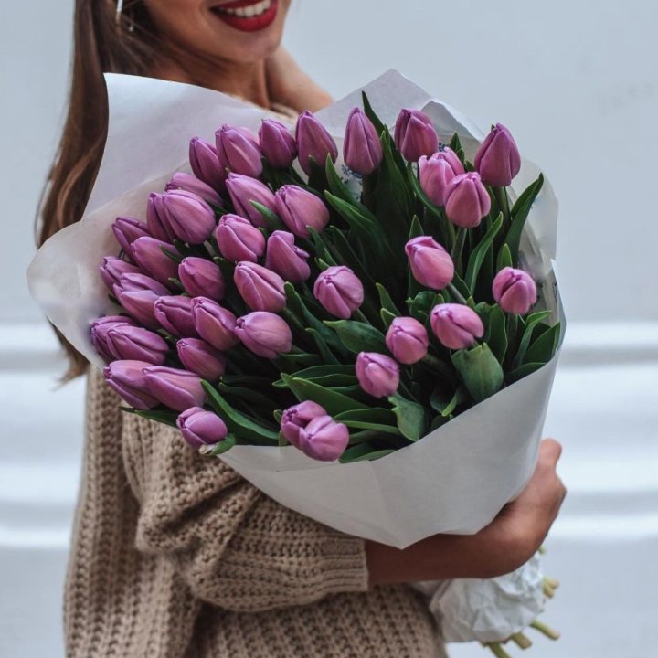 39 сиреневых тюльпанов в Новороссийске