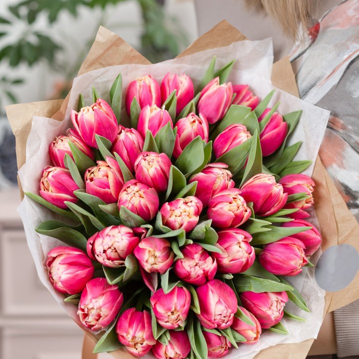 Букет пионовидных тюльпанов в Новороссийске
