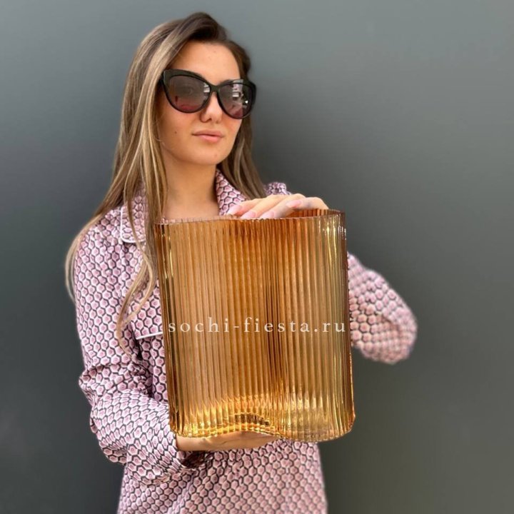 Стеклянная ваза №7 в Новороссийске